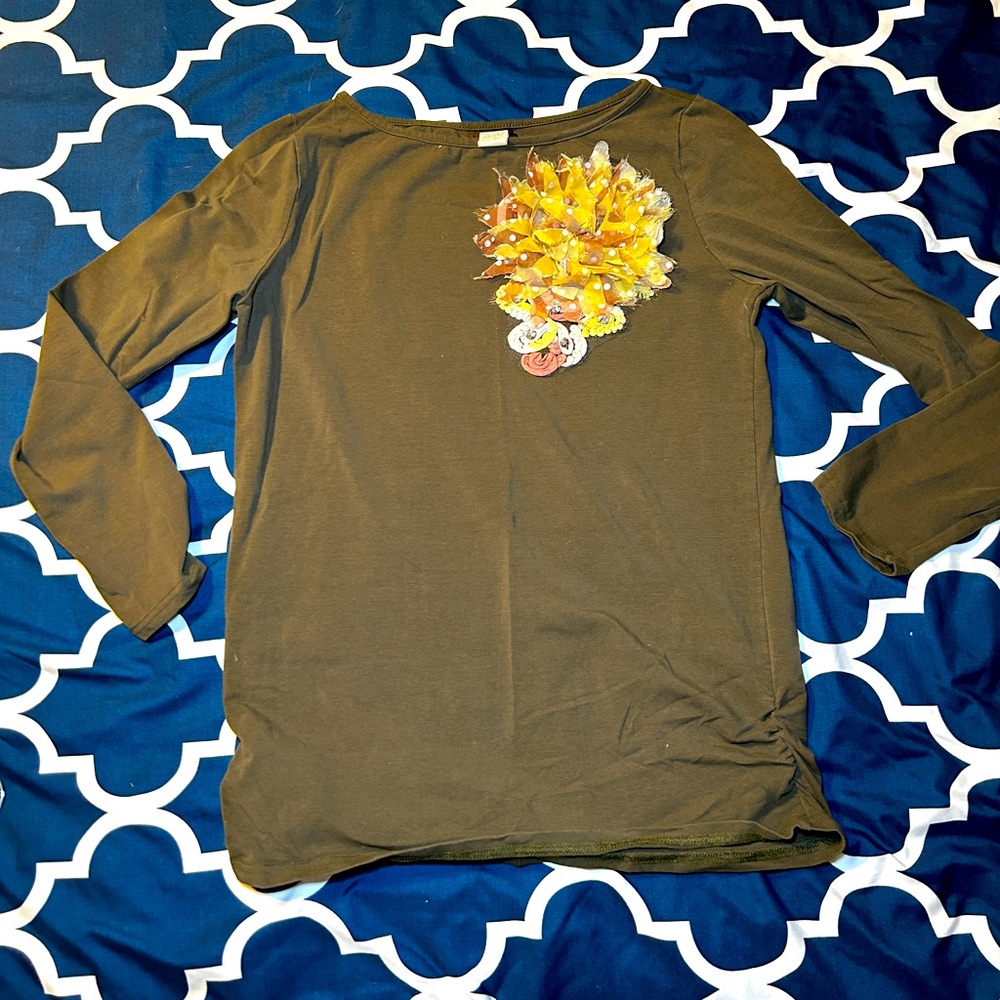 EUc Olive Green Shirt with 3 d flower detail medium